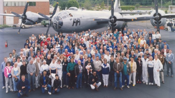 REFURBISH CREW IN SEATTLE, 1991